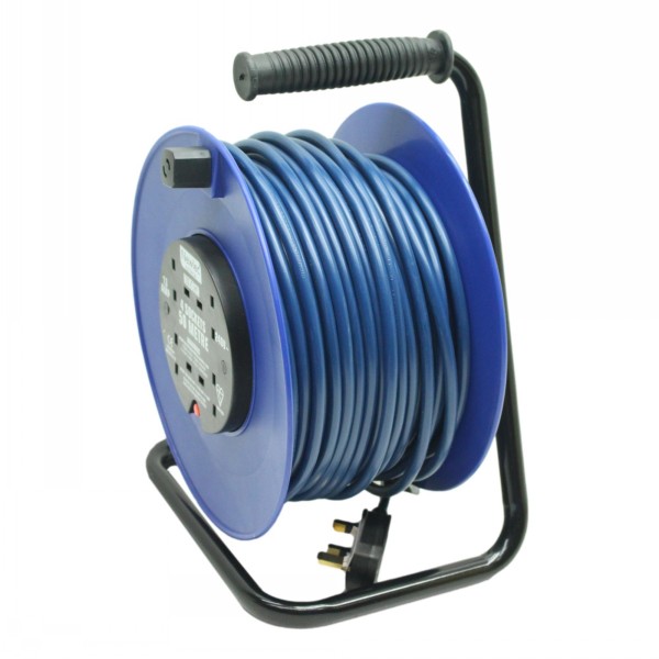 Masterplug Extension Lead Cable Reel 4 Gang 240v 50m - Image 2